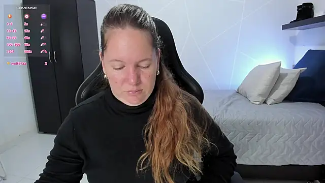 Snapshot of tamy_shine87 chatting on October 27, 2025, 4:38 am tamy shine87 online show from October 27, 2025, 4:38 am