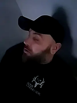 Snapshot of Dnbigo89 chatting on February 21, 2025, 9:43 pm Dnbigo89 online show from February 21, 2025, 9:43 pm