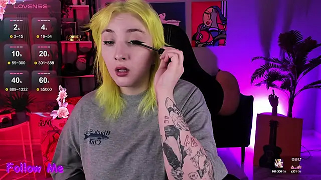 Snapshot of AsheLucker chatting on September 29, 2025, 2:27 am AsheLucker online show from September 29, 2025, 2:27 am