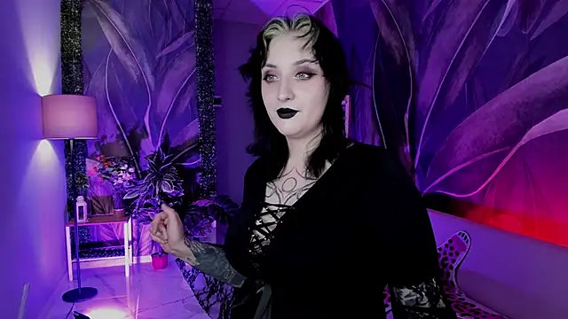 Snapshot of AsheLucker chatting on October 16, 2025, 10:44 pm AsheLucker online show from October 16, 2025, 10:44 pm