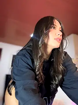 Ambar pe  online show from October 24, 2025, 2:08 am