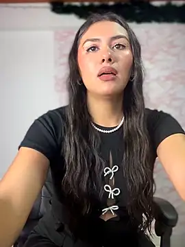 Ambar pe  online show from February 11, 2026, 12:37 am