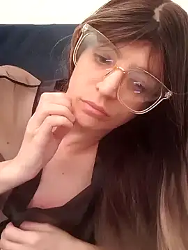 Snapshot of LouGabriel chatting on January 19, 2025, 6:00 pm LouGabriel online show from January 19, 2025, 6:00 pm