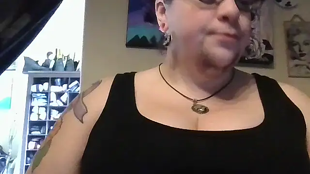 Snapshot of GothyBaby chatting on November 13, 2025, 3:55 pm GothyBaby online show from November 13, 2025, 3:55 pm