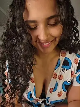Snapshot of Lucy_Marin chatting on May 14, 2026, 12:06 am Lucy Marin online show from May 14, 2026, 12:06 am