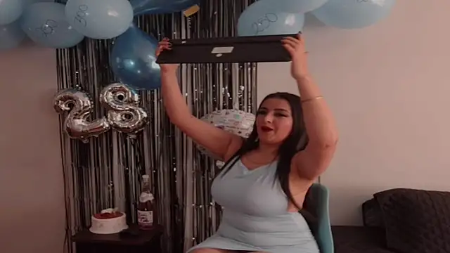 Snapshot of Cherry_1992 chatting on February 3, 2025, 2:13 pm Cherry 1992 online show from February 3, 2025, 2:13 pm