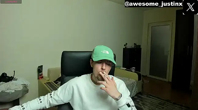 awesomejustin online show from December 1, 2024, 7:14 pm