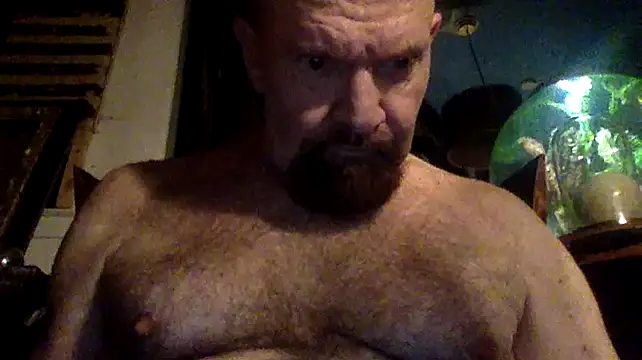 masculinebottom online show from October 5, 2025, 1:42 pm