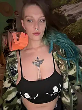 Snapshot of MenaDreadfull chatting on February 10, 2026, 7:56 am MenaDreadfull online show from February 10, 2026, 7:56 am