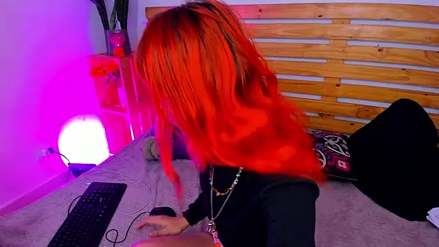 Snapshot of MaryJaneDove chatting on February 23, 2025, 11:44 am MaryJaneDove online show from February 23, 2025, 11:44 am