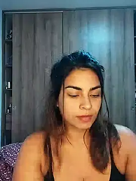 Snapshot of Ivanna2 chatting on December 4, 2024, 3:59 am Ivanna2 online show from December 4, 2024, 3:59 am