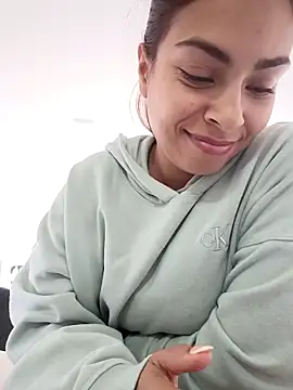 Snapshot of Ivanna2 chatting on October 15, 2025, 3:01 pm Ivanna2 online show from October 15, 2025, 3:01 pm