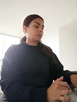 Snapshot of Ivanna2 chatting on October 20, 2025, 1:33 pm Ivanna2 online show from October 20, 2025, 1:33 pm