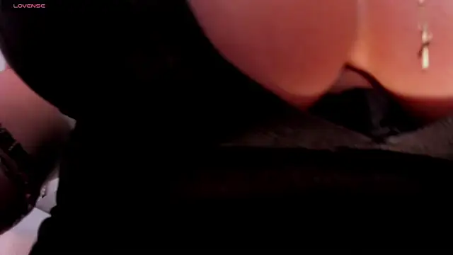 VictoriaLeia online show from January 3, 2025, 6:22 am