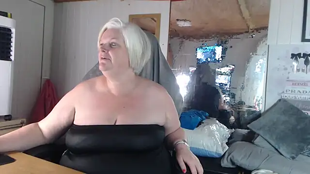 Snapshot of sexychazza16 chatting on October 11, 2025, 6:50 pm sexychazza16 online show from October 11, 2025, 6:50 pm