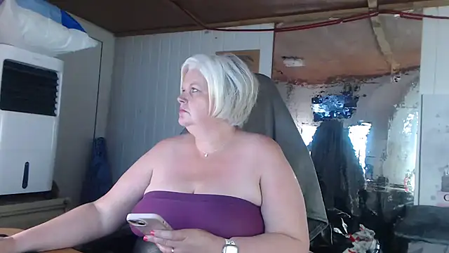 Snapshot of sexychazza16 chatting on October 14, 2025, 6:31 pm sexychazza16 online show from October 14, 2025, 6:31 pm