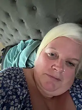 Snapshot of sexychazza16 chatting on October 24, 2025, 3:52 pm sexychazza16 online show from October 24, 2025, 3:52 pm