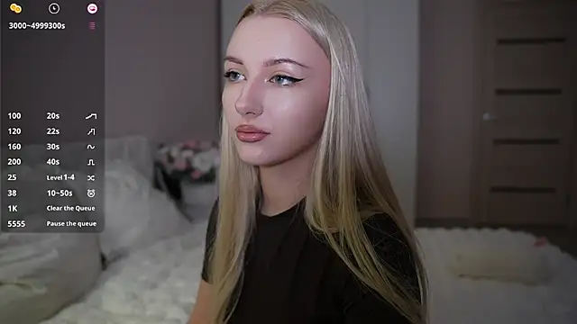 CatchMe1 online show from October 23, 2025, 10:19 pm