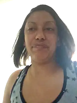 Snapshot of Nikkierosee chatting on October 7, 2025, 12:46 pm Nikkierosee online show from October 7, 2025, 12:46 pm