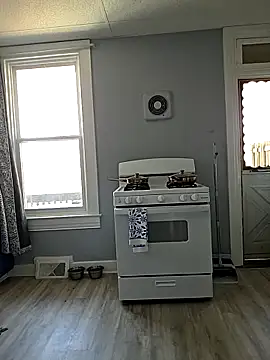 Snapshot of Nikkierosee chatting on November 14, 2025, 5:11 pm Nikkierosee online show from November 14, 2025, 5:11 pm