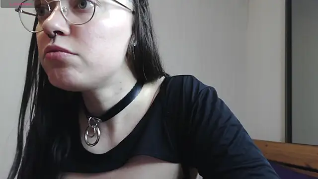 Snapshot of Aelita_bb chatting on March 4, 2026, 7:53 pm Aelita bb online show from March 4, 2026, 7:53 pm