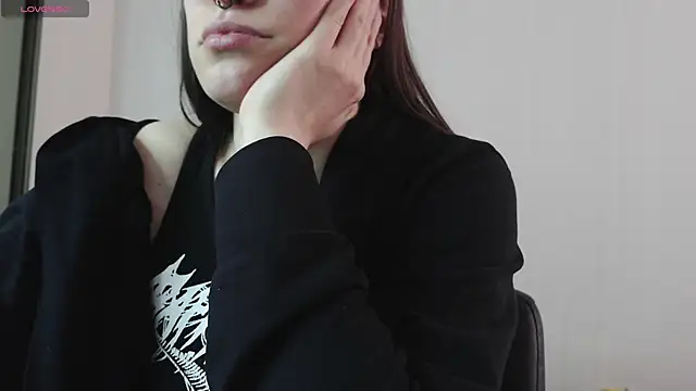 Snapshot of Aelita_bb chatting on May 16, 2026, 12:26 pm Aelita bb online show from May 16, 2026, 12:26 pm