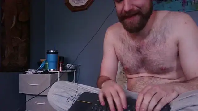 Snapshot of hpluvsplata chatting on February 17, 2026, 2:13 pm hpluvsplata online show from February 17, 2026, 2:13 pm