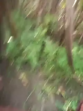 Snapshot of FinableKnee chatting on October 8, 2025, 3:15 am FinableKnee online show from October 8, 2025, 3:15 am