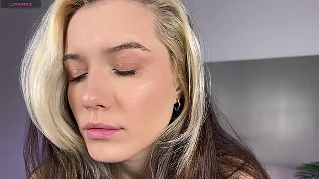  blowjob queen online show from June 17, 2026, 11:05 pm