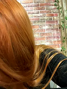 Snapshot of CandyShoopp chatting on November 4, 2025, 7:35 pm CandyShoopp online show from November 4, 2025, 7:35 pm