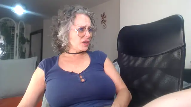 Snapshot of Pinkboobie chatting on March 13, 2025, 5:18 pm Pinkboobie online show from March 13, 2025, 5:18 pm