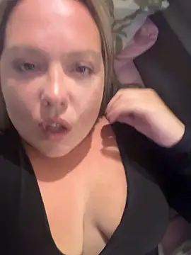 LunaMae0x0 online show from July 8, 2026, 9:52 pm