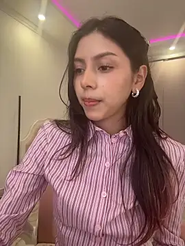 Sensualtease online show from April 17, 2026, 10:24 pm