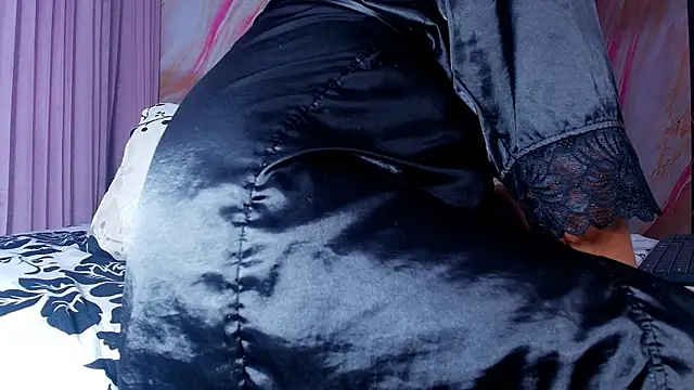 sofi decker online show from April 1, 2026, 3:29 am