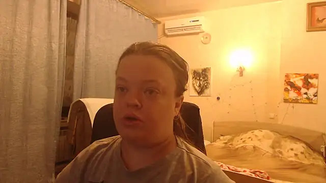 Janiffer MiMi online show from December 13, 2024, 8:04 pm