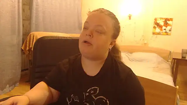 Janiffer MiMi online show from January 19, 2025, 10:06 pm