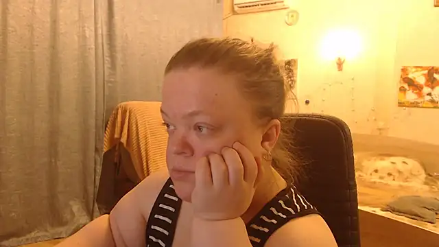 Janiffer MiMi online show from February 1, 2025, 12:18 am