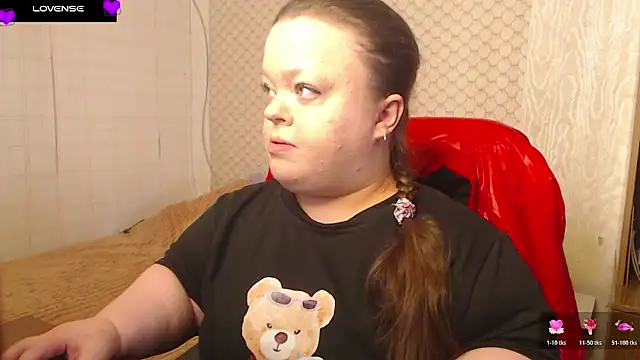 Janiffer MiMi online show from November 14, 2025, 11:42 am