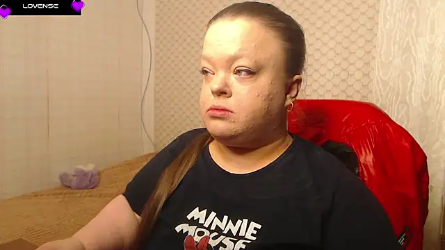 Janiffer MiMi online show from December 4, 2025, 5:10 pm