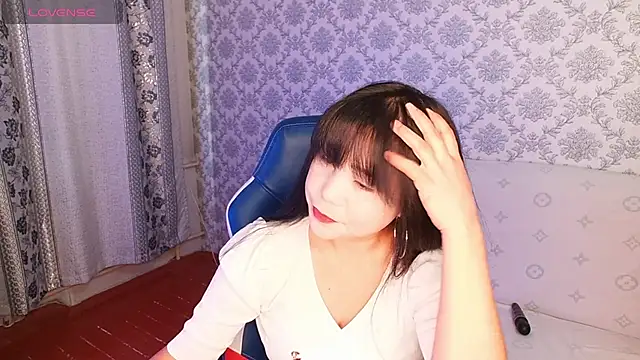 Snapshot of MissValday chatting on October 6, 2025, 5:16 am MissValday online show from October 6, 2025, 5:16 am