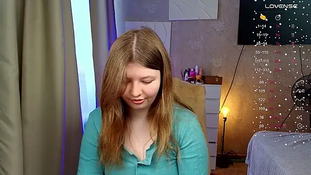 Snapshot of Vivian_cutie chatting on February 28, 2026, 10:38 am Vivian cutie online show from February 28, 2026, 10:38 am