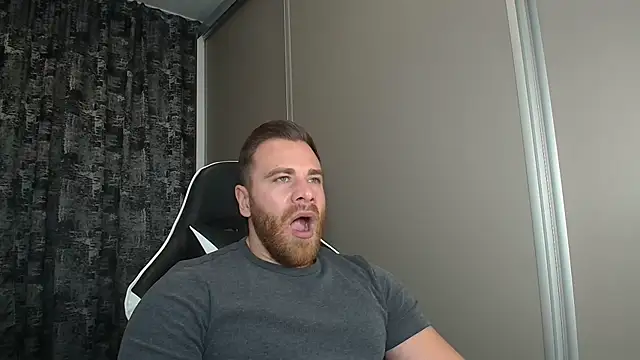 Thori92 online show from November 2, 2025, 5:37 pm