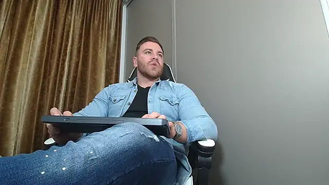 Thori92 online show from December 22, 2025, 6:05 pm