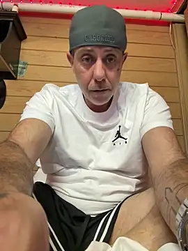 Snapshot of drewsix9@xh chatting on March 2, 2026, 1:19 am drewsix9xh online show from March 2, 2026, 1:19 am