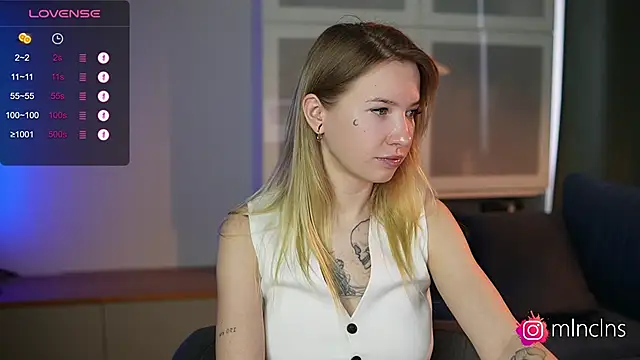 melanielwithu online show from November 5, 2025, 11:21 am