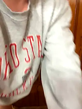 Snapshot of Lizzyloo chatting on November 18, 2025, 11:15 pm Lizzyloo online show from November 18, 2025, 11:15 pm