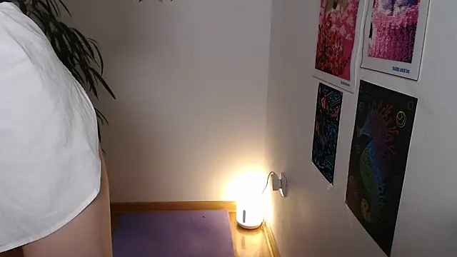 Snapshot of Michelle_Melnss chatting on December 7, 2024, 7:27 am Michelle Melnss online show from December 7, 2024, 7:27 am