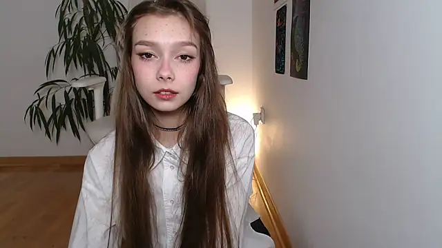 Snapshot of Michelle_Melnss chatting on January 15, 2025, 5:29 am Michelle Melnss online show from January 15, 2025, 5:29 am