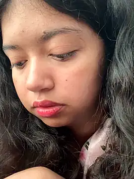 Snapshot of Peach_Girll chatting on February 7, 2026, 12:09 pm Peach Girll online show from February 7, 2026, 12:09 pm