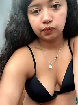 Snapshot of Peach_Girll chatting on March 3, 2026, 2:34 pm Peach Girll online show from March 3, 2026, 2:34 pm